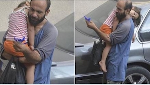 Publicó en Internet una foto de un hombre vendiendo bolígrafos. ¿El resultado? ¡