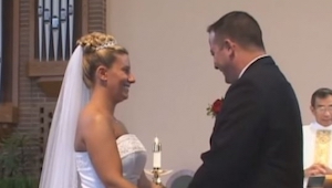 La novia no pudo parar de reír durante  dos minutos. ¡Cuando vi por qué, yo tamb