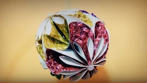 ¿Queréis ver cómo hacer la bola navideña más bella con papel? ¡El efecto es mara