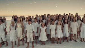 Un coro infantil canta una canción de Rihanna: no podemos parar de escuchar sus 
